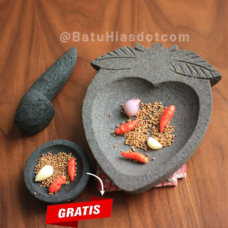 ( Ukuran Sedang ) Cobek Layah Coet dan Ulekan Munthu Ulegan Batu Lava Merapi Karakter STROWBERRY