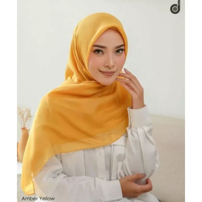 SEGI EMPAT DEENAY ORI POLOS/HIJAB DEENAY LIZA BORDIR ORI