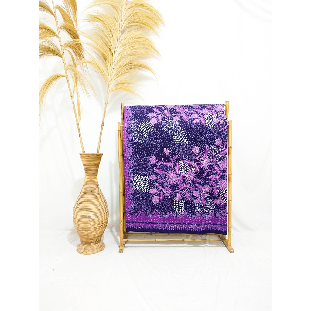 Batik Tulis Lasem 2 Warna Motif Sekar Jagad