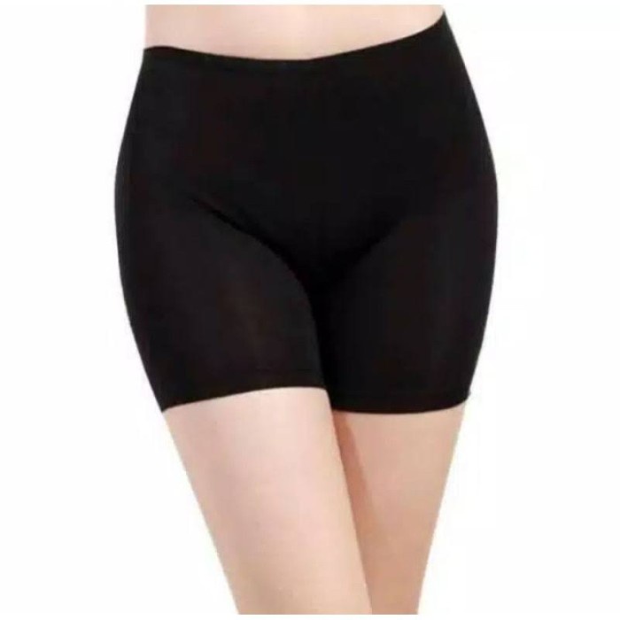 Celana Pendek Wanita Short Pants Chelyne