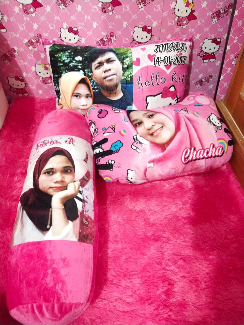 Bantal Hello Kitty Foto