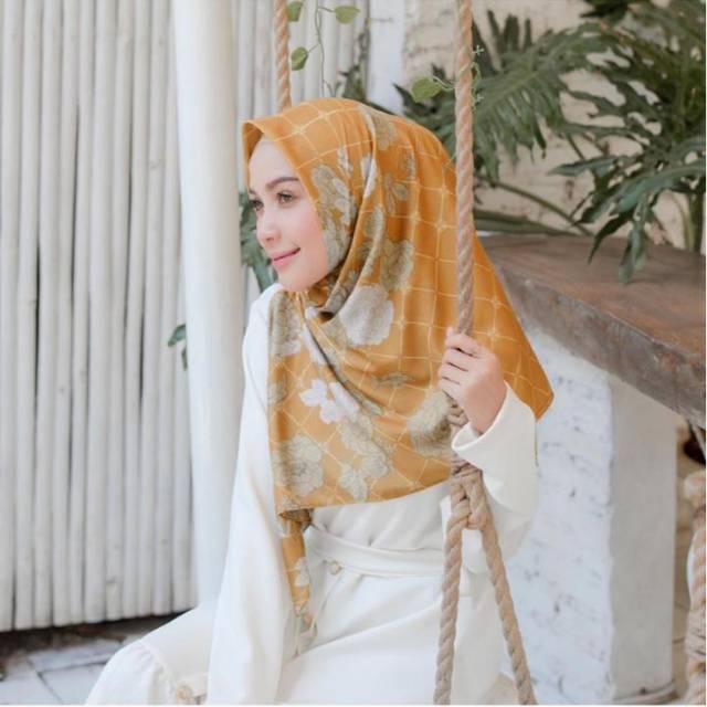 Kenangan Scarf Vanilla Hijab