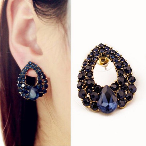 1 Pasang Anting Fashion Korea Model Stud Crystal Blue - E12