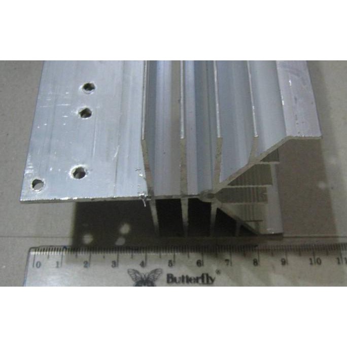 Pendingin Heatsink Transistor Final 30X9X6 Cm 2,5Mm  14 Sirip Kembang Audiopa83 Dijamin