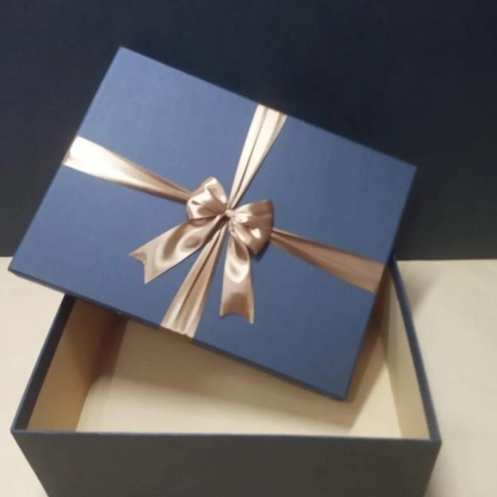 

Wrap Kotak Kado Besar/Gift Box/30X19X10Cm/Hitam