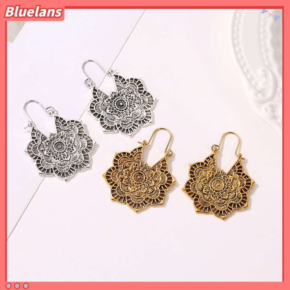 Anting Dangle Leverback Desain Ukiran Bunga Hollow Out Gaya Vintage Untuk Wanita