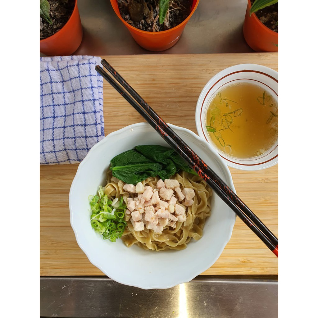 

RAMIEKU Mie Ayam Mentah Telor Bebek Frozen Ayam rasa Original