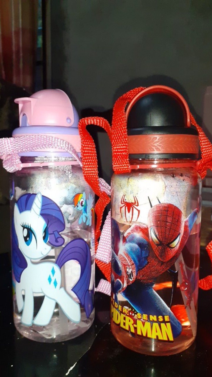 Botol Minum Sedotan Tali Panjang Karakter Kode 3675