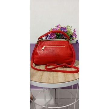 tas sling merah kulit asli brand wherever you go preloved