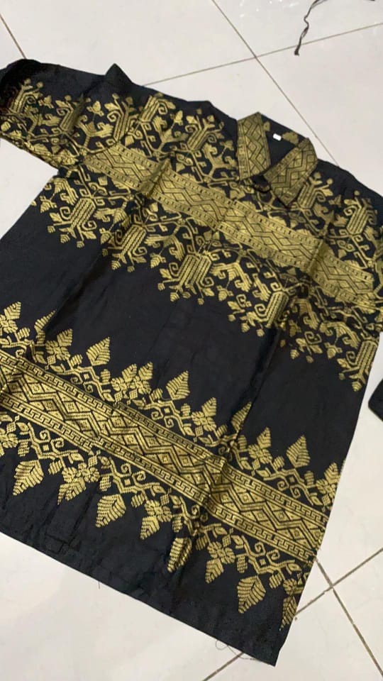 Couple Kebaya Batik Prada Kebaya Wisuda Modern Lamaran Tunangan Anak Muda Terbaru Keren Widbatik