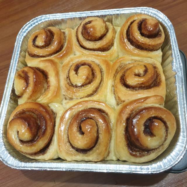 

Cinnamon rolls cream cheese