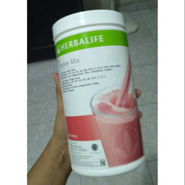 PRELOVED HERBALIFE SHAKE BERRY. BARU 2 KALI MINUM. DIJUAL KARENA TIDAK SUKA DENGAN RASA STRAWBERRY