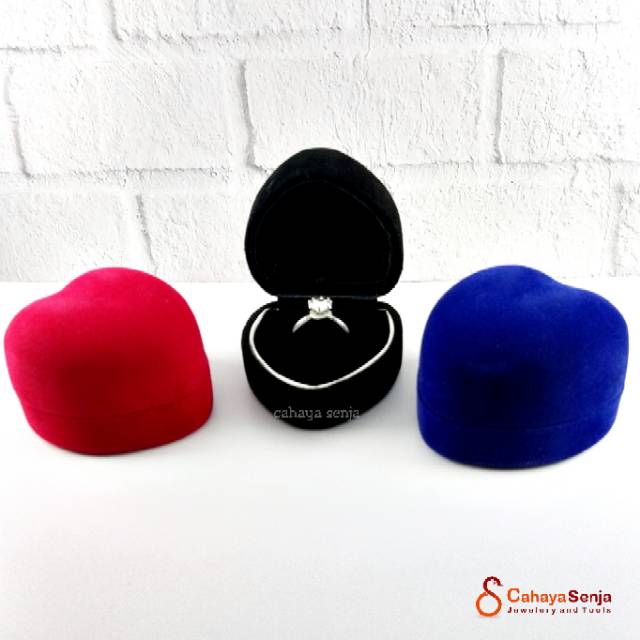 Grosir Kotak Cincin Love / Tempat Cincin Love berbahan Velvet ring Box