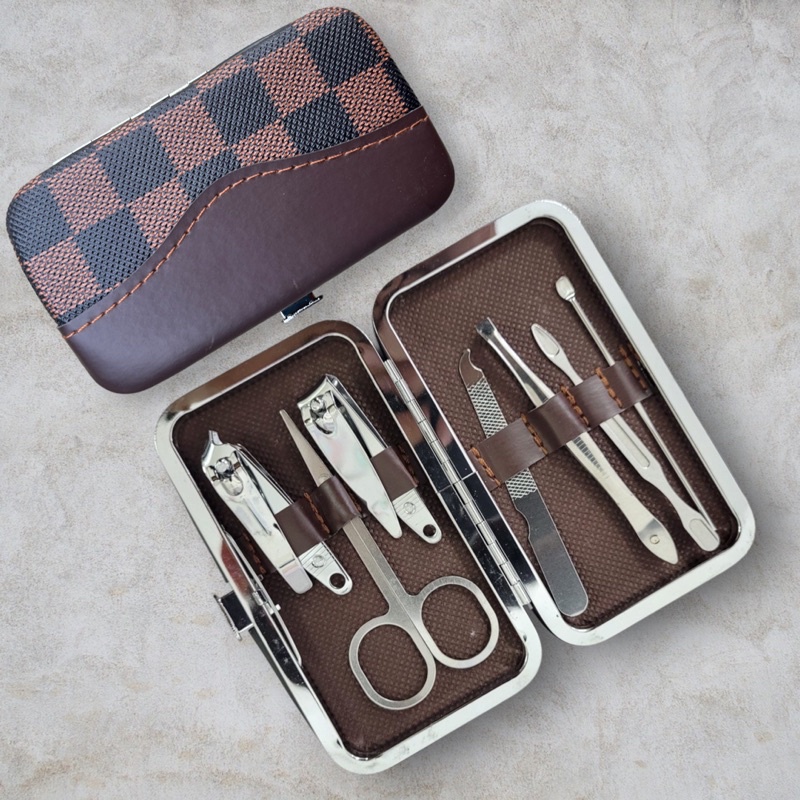 Manicure Pedicure Set 7IN1 Menipedi Dompet gunting Kuku Korek Kuping