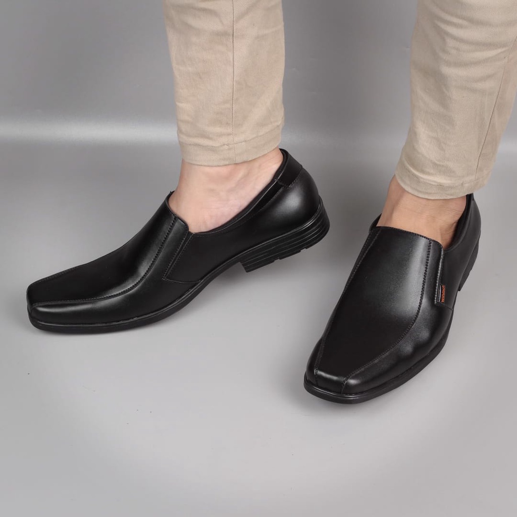 SEPATU PANTOFEL HITAM KULIT FORMAL KASUAL SEPATU PANTOFEL KERJA FORMAL