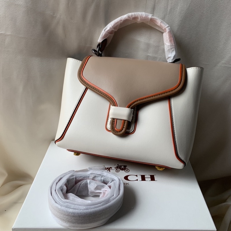 [READY STOCK] COACH COURIER CARRYALL CATFISH HANDBAG (F699) - WHITE