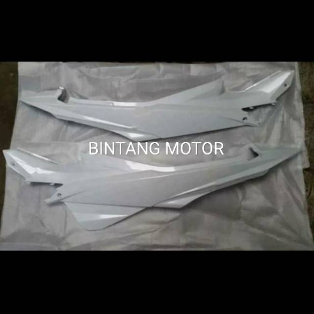 bodi suzuki satria fu facelift warna putih