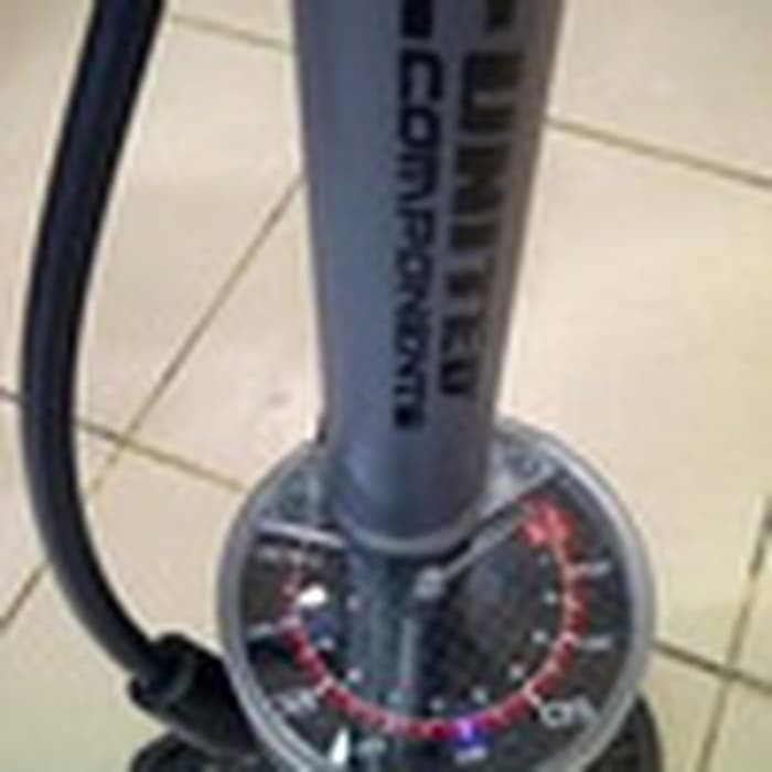 POMPA STANDING SEPEDA ADA METERAN MERK UNITED PM-9200 ML0183