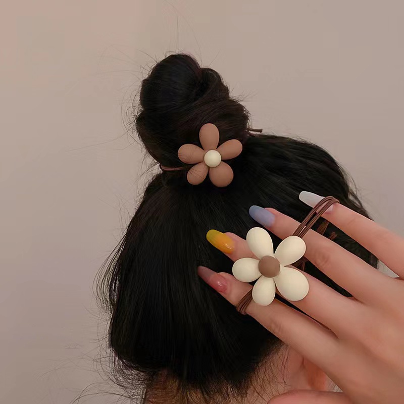 Ikat Rambut Wanita Lucu Motif Bunga Dan Beruang Aksesoris Rambut- Srunchie