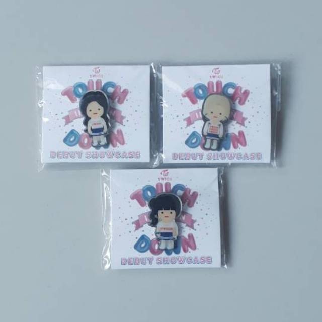 Twice Nayeon / Jeongyeon - Japan Pop Up Store Pin Badge A Version