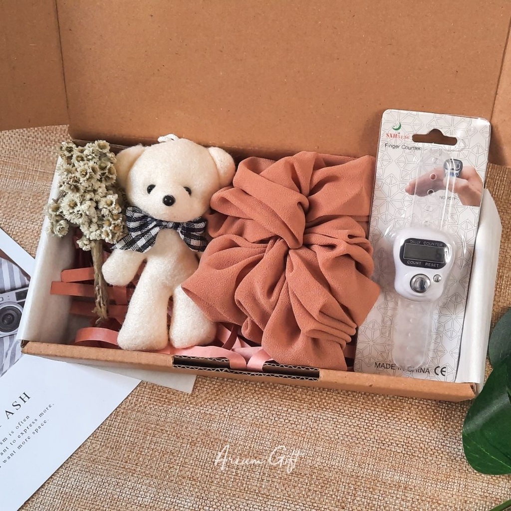 

HAMPERS GIFT KADO ULANG TAHUN CEWEK PACAR | SAHABAT | HADIAH WISUDA (PART I SCRUNCHIE EDITION)