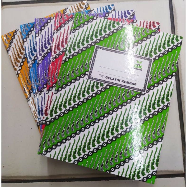 

Buku Tulis Hard Cover Kwarto / A5 Isi 100 Gelatik
