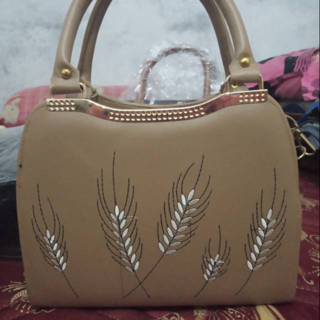 Tas behel