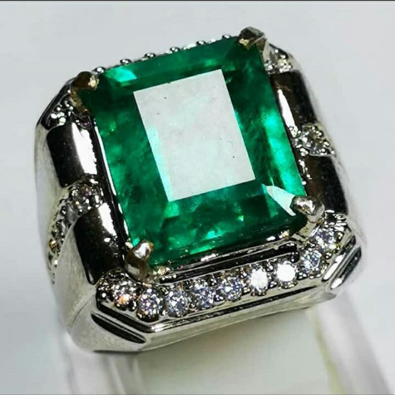 Natural Jamrud Zambia kristal top