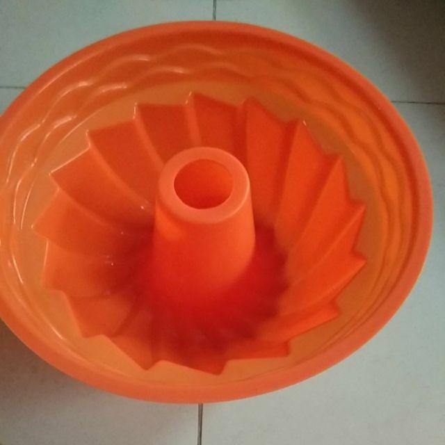 Cetakan Silikon Kue / Puding Swirl