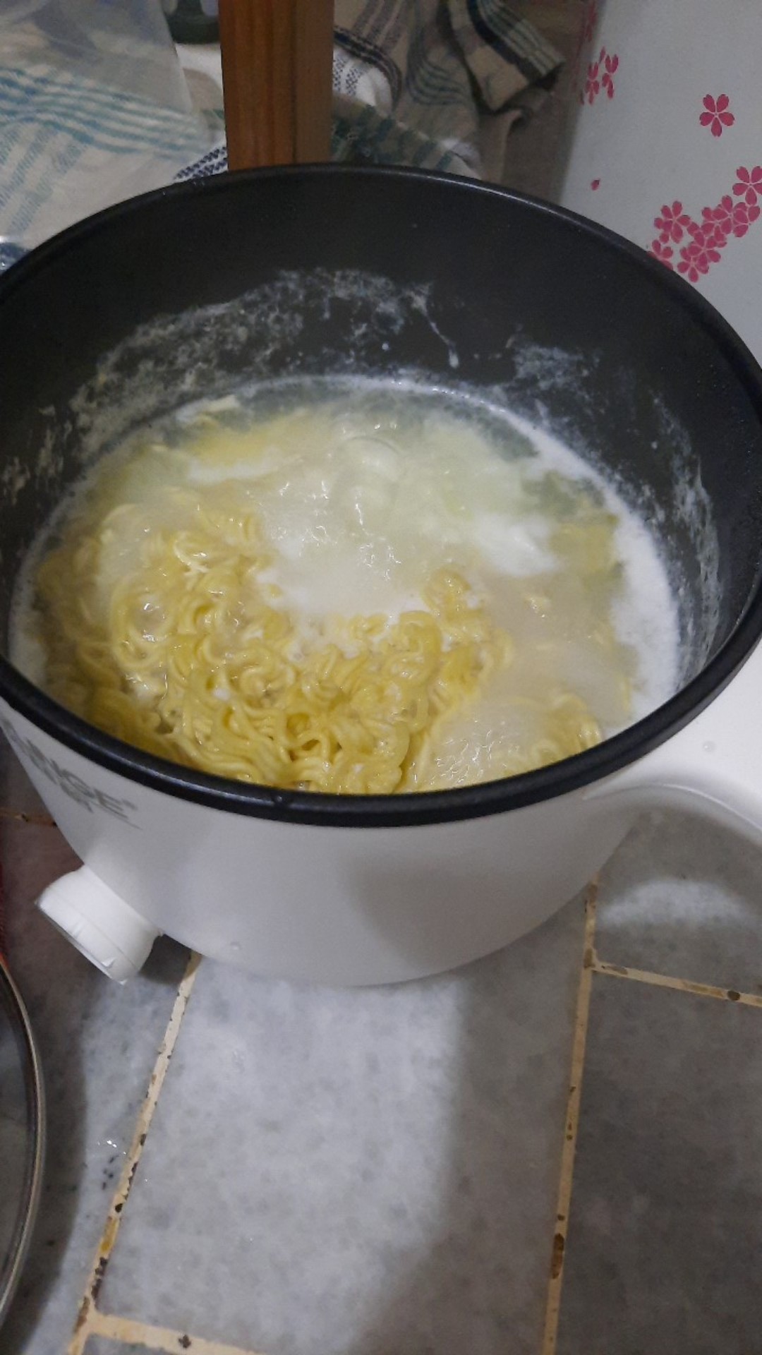 Gyt Home Panci Listrik Serbaguna Multifungsi Elektrik Cooker 1,2 Liter