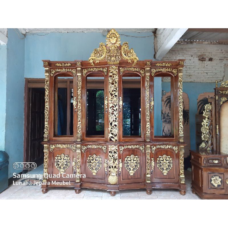 Bufet pajangan shima jati