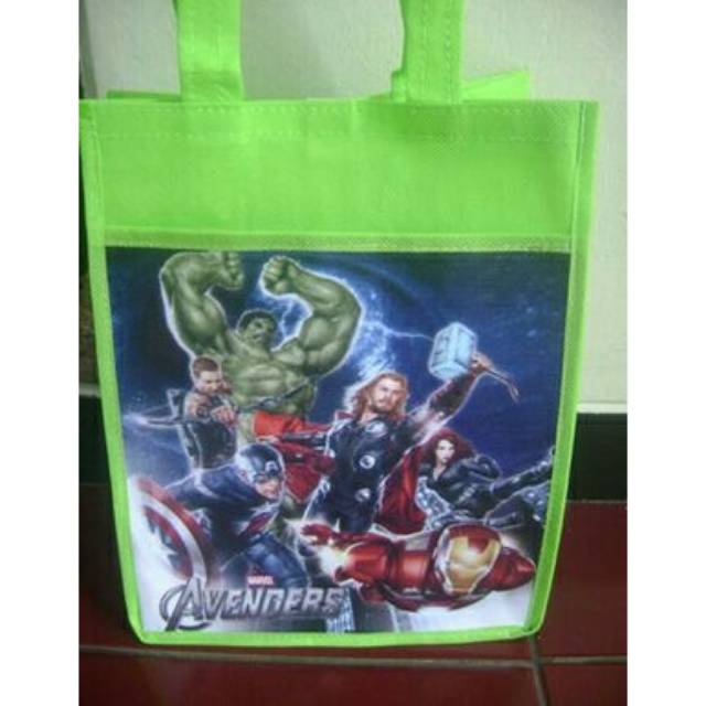 

Tas Kartun Karakter Avengers | Tas bingkisan kado souvenir ultah anak | Termurah, Terlaris, unik