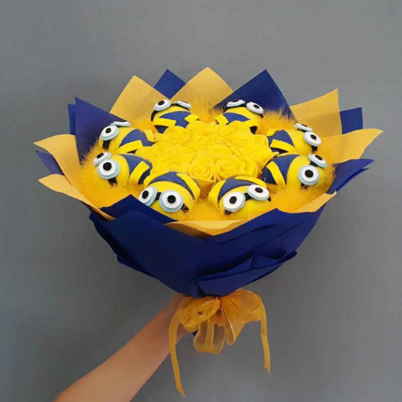 Buket bunga flanel karakter Minions hadiah keren