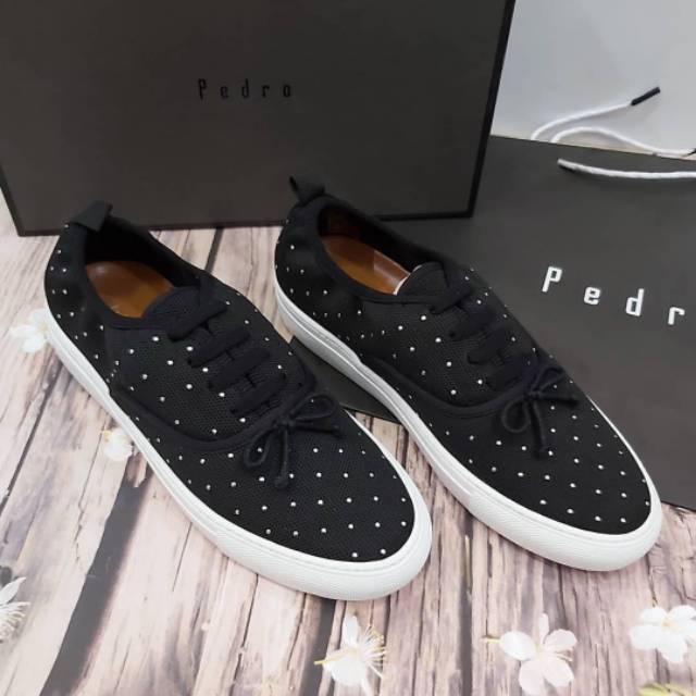 sepatu pedro