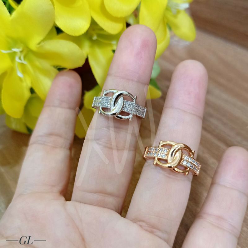 Cincin Fashion Wanita Warna emas/silver C03056