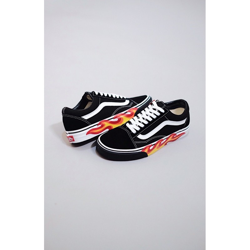 Vans Oldskool "Cut Out" Flame Black True White