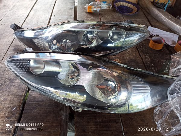 HEADLAMP ford fiesta 2011  LAMPU depan FORD FIESTA 2011 4ce7
