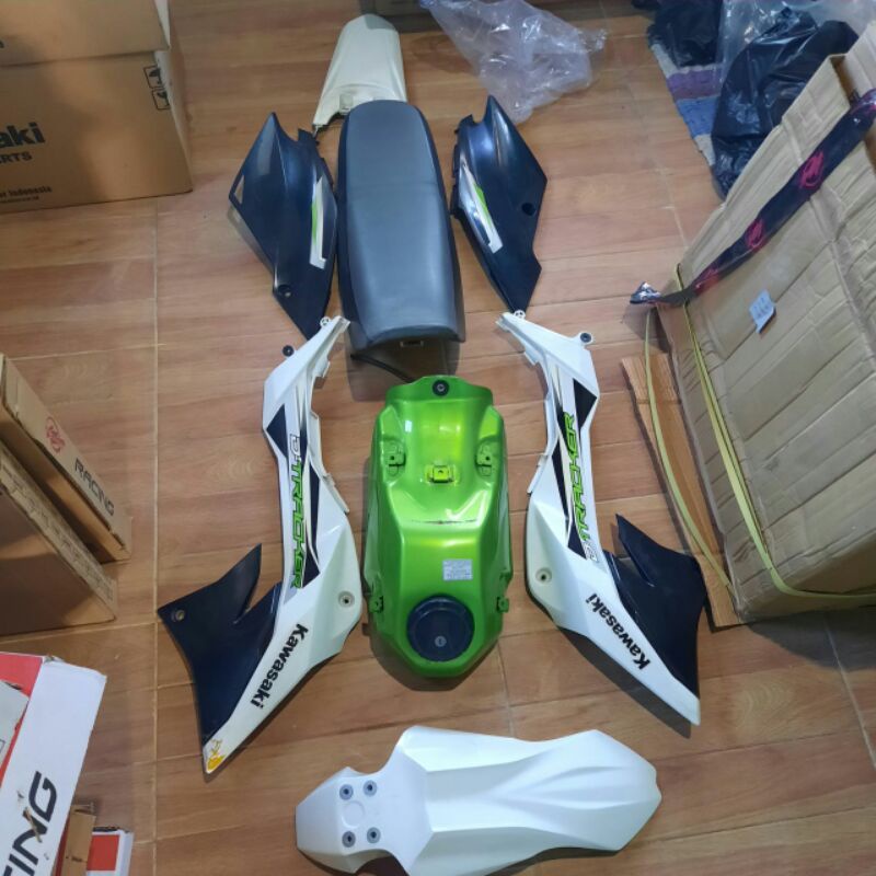 Cover body set kawasaki klx 150 dtracker dt new ori asli copotan motor komplit