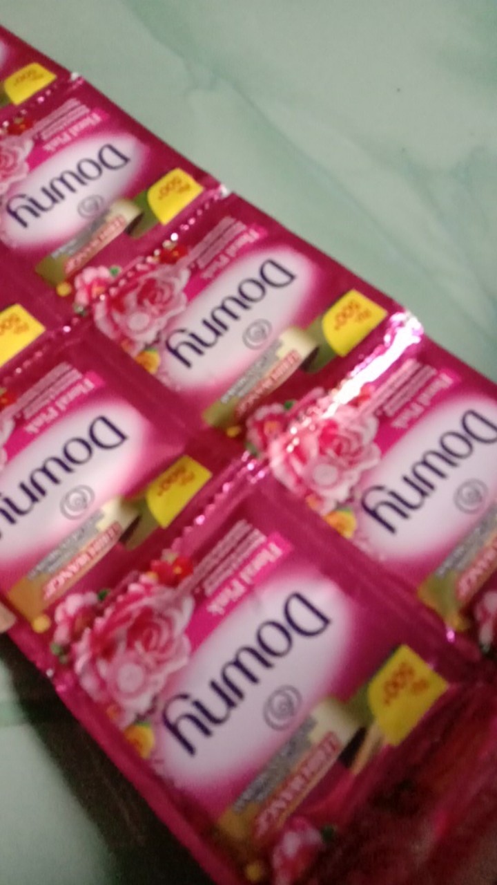 Downy Sachet 10ml Isi 12pc