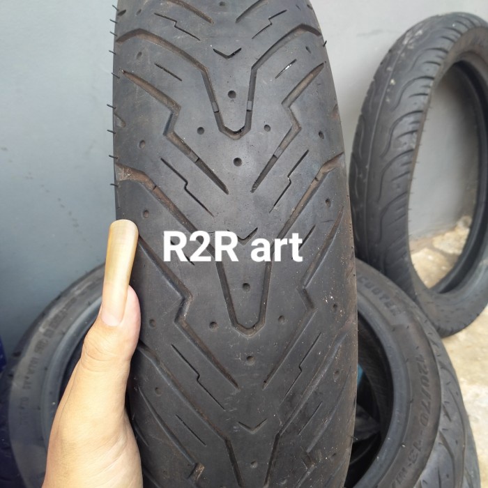 ban bekas batikan merek Pirelli angel scooter ukuran 120/70-13 nmax