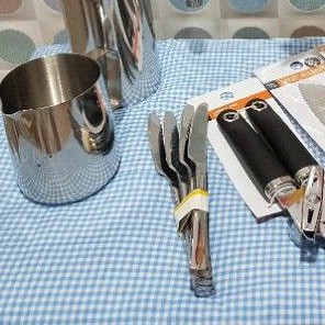 Pisau makan, steak, roti