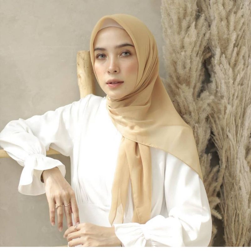 Jilbab Kerudung Hijab Tudung Segiempat Paris Premium Pinggiran Kelim Ukuran 115x115 cm