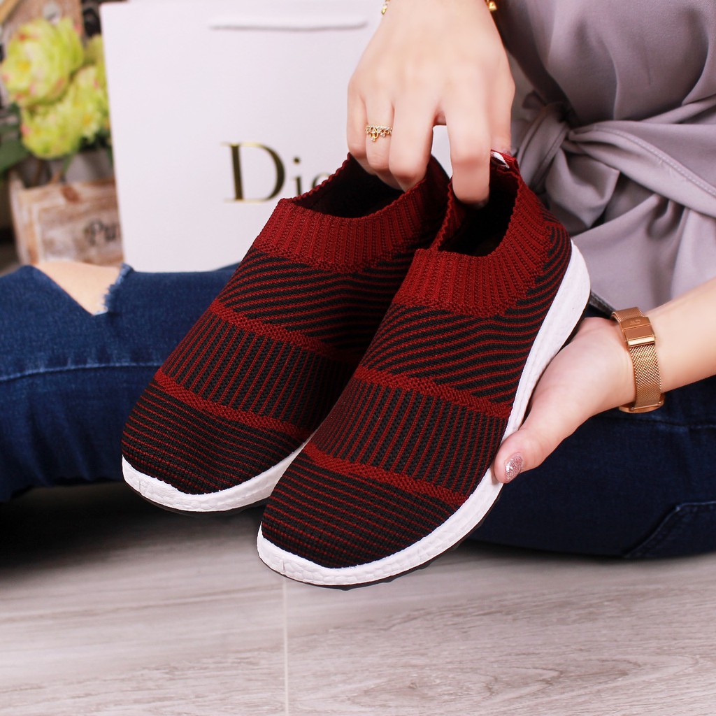 Dior Grandy Casual Slipon Sneakers 706 WS