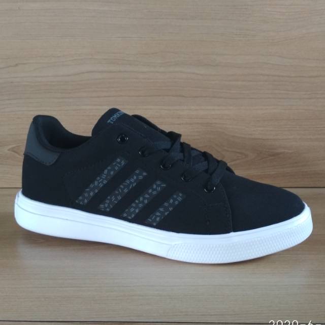 Sepatu Pria Tomkins LUCE  Black/White
