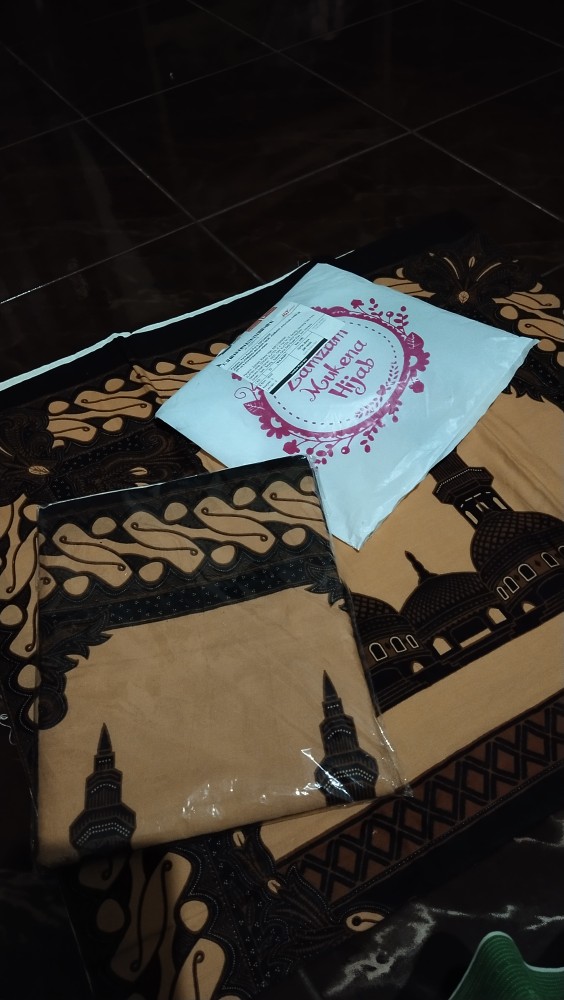 Sajadah Katun Batik Sogan Khas Solo Indonesia