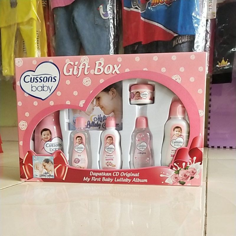 Cussons Gift Box