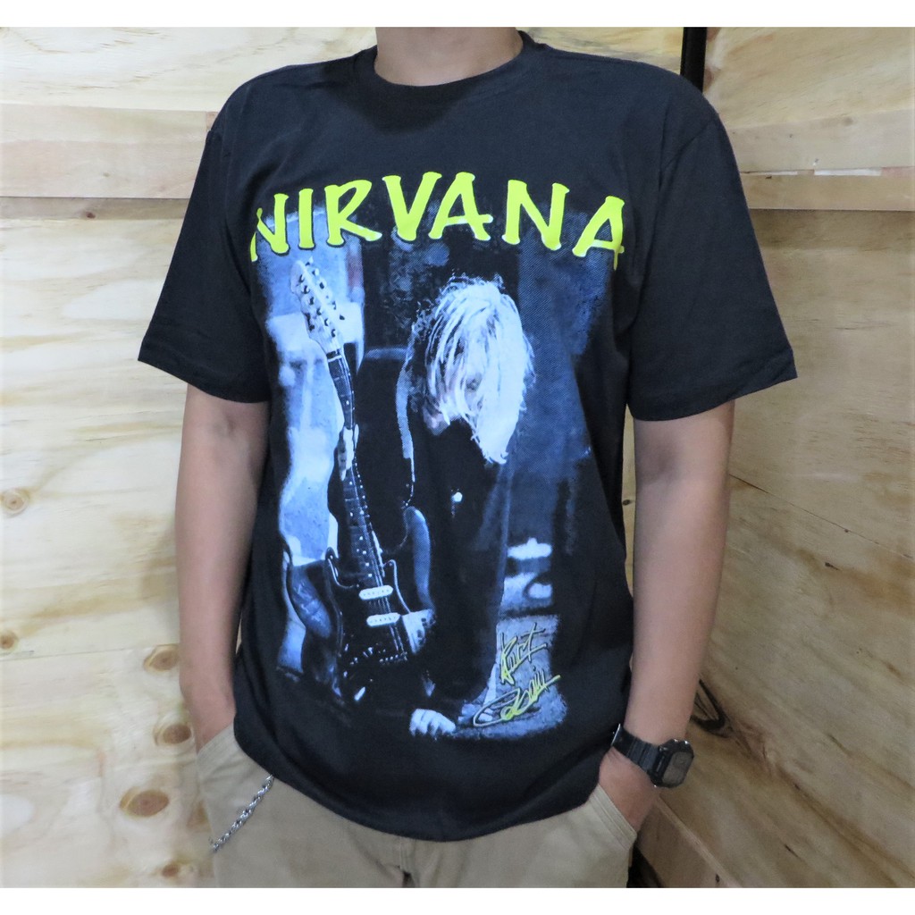 Kaos nirvana kurt cobain guitar vintage tee