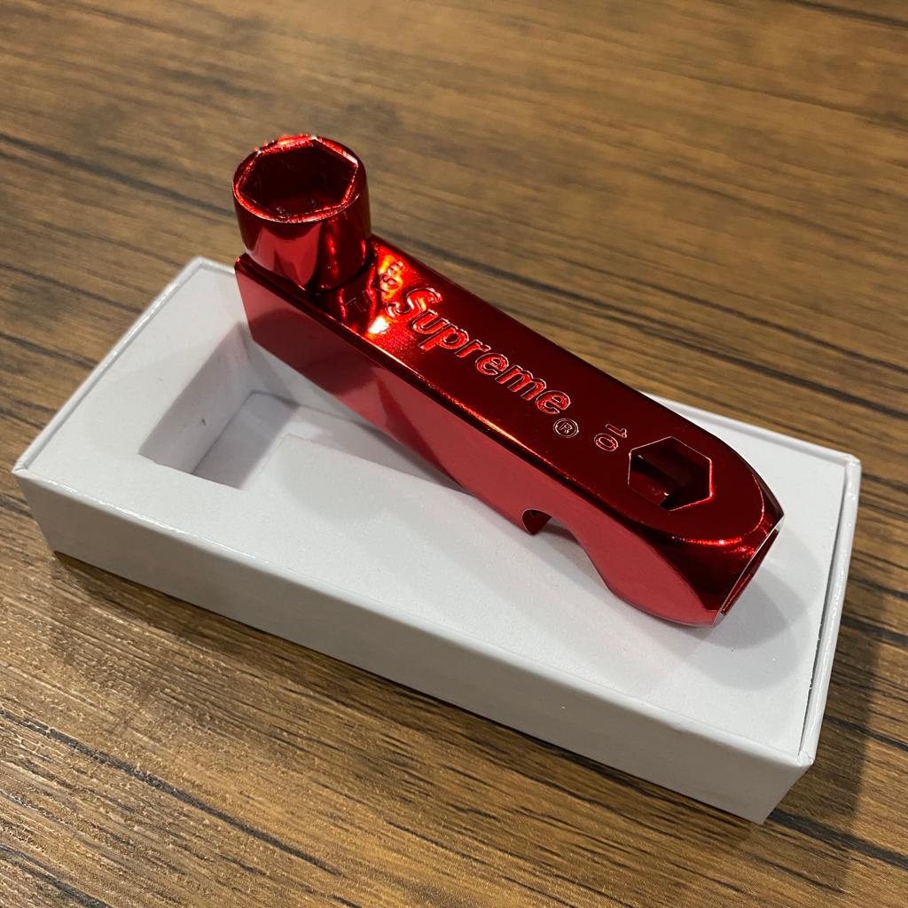 Supreme skateboard pipe skate tools