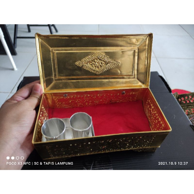 tepak sirih / tempat sirih adat lampung