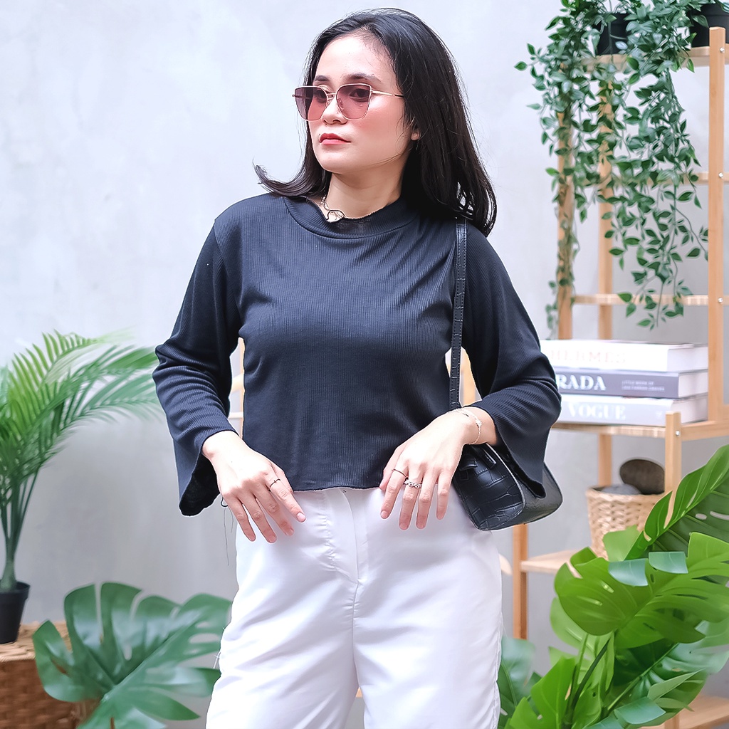 Tq88indonesia Blouse Crop Wanita Kekinian / Mandevilla Crop Top / Blouse Lengan Panjang /Ootd / Baju Atasan Wanita / Baju Lengan Terompet  Terbaru